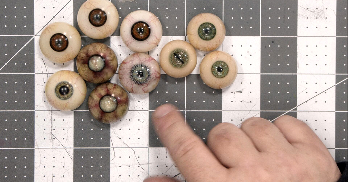 Epoxy Eyeballs Part 2 Detailing Eyes & Running the Clear Stan
